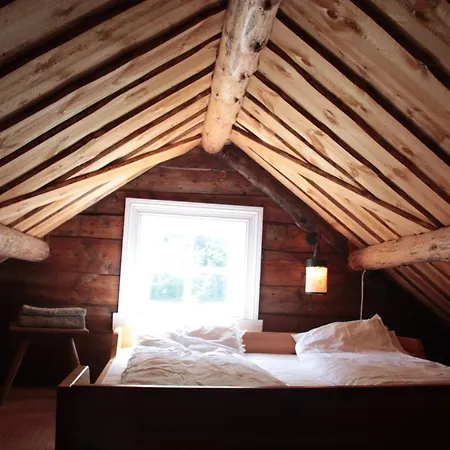 Chalet Lille Gjersdal - Et Unikt Opphold 100 Ar Tilbake I Tid Farsund